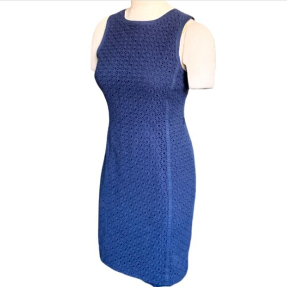 Talbots Seth Dress Eyelet Overlay Sleeveless Sheath Dress Sz 6P Navy Blue 32G - Picture 3 of 6